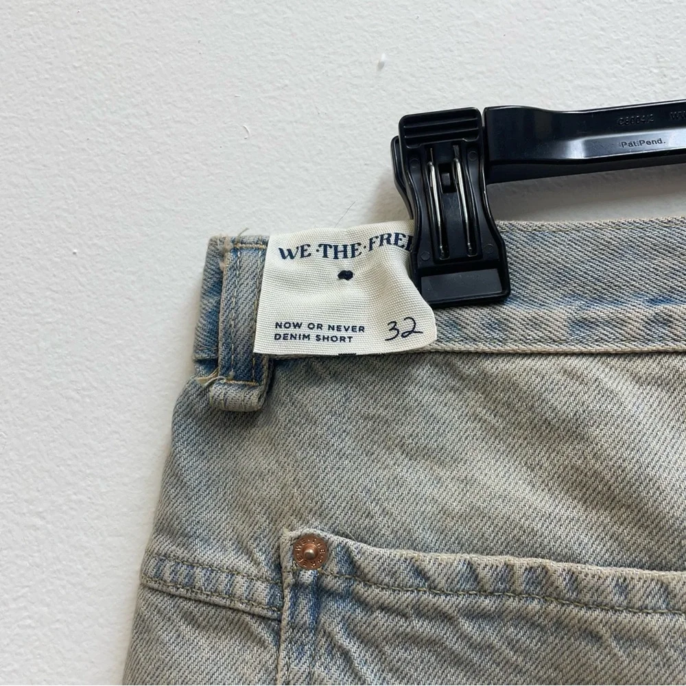 Free People Now or Never Denim Distressed Shorts size 32 - Picture 10 of 10